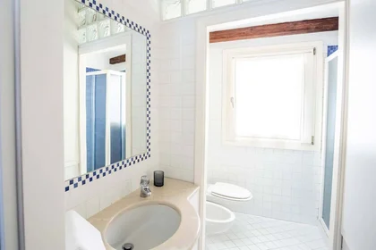 Entire apartment at Calle del Pestrin, 3889, 30122 Venezia VE, Italia, image 10 of 31