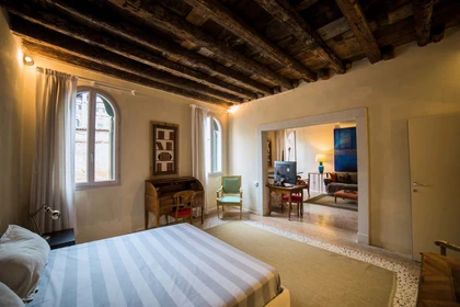 Entire apartment at C. del Fonte, 3434, 30121 Venezia VE, Italia, image 8 of 23