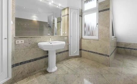 Quarto privado em Heerstraße 2, 14052 Berlin, Germany, imagem 12 de 25