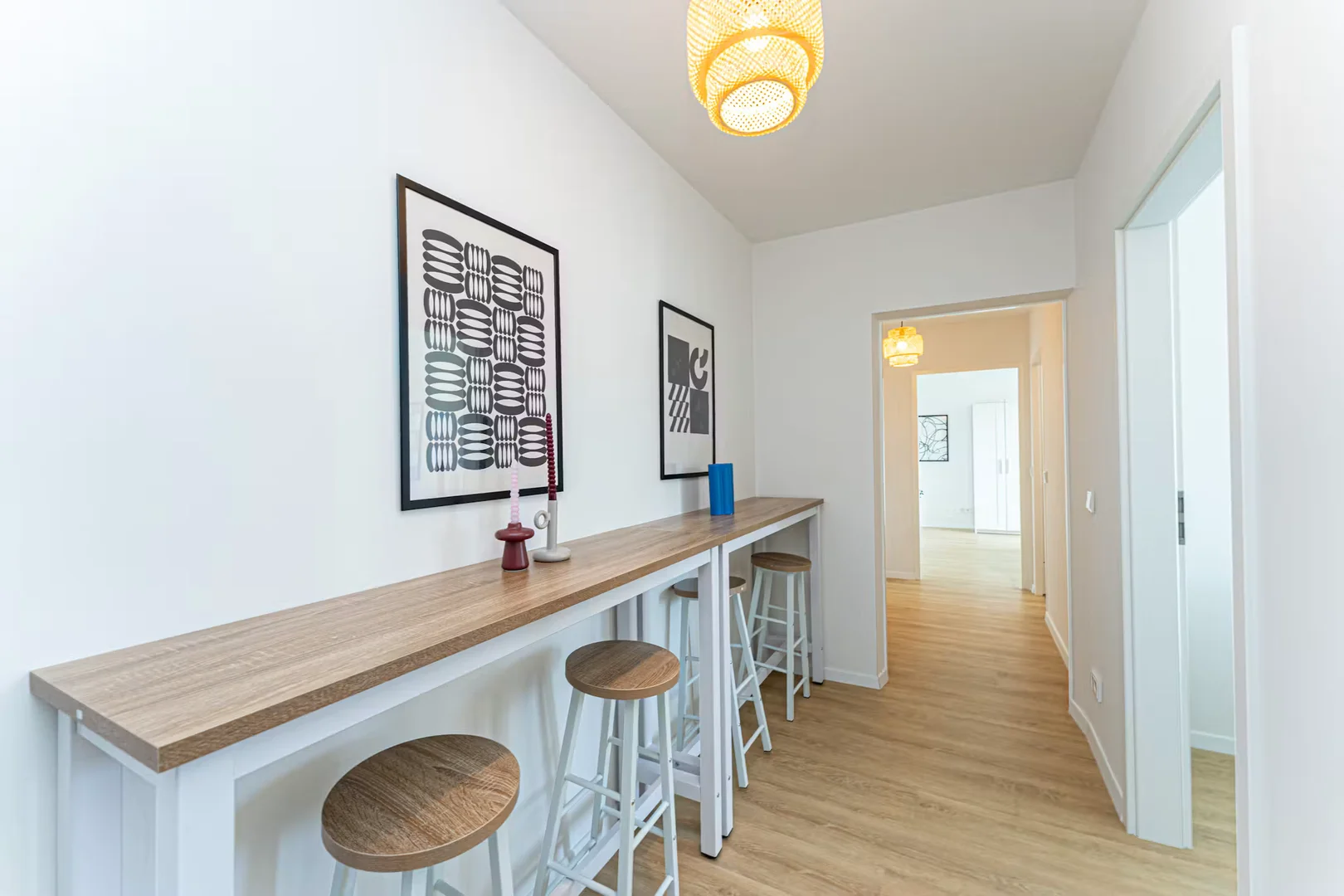 Chambre d'étudiant à avec espace d'étude et installations communes