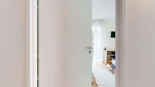Özel oda konumu 32 Rue Tarissan, 31400 Toulouse, France, 2 16 görüntüsü