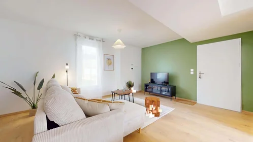 Özel oda konumu 32 Rue Tarissan, 31400 Toulouse, France, 14 16 görüntüsü