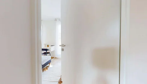 Privatzimmer in der 32 Rue Tarissan, 31400 Toulouse, France, bild 2 von 17