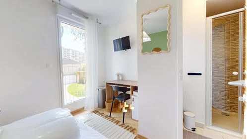 Özel oda konumu 32 Rue Tarissan, 31400 Toulouse, France, 1 10 görüntüsü