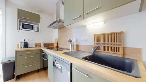 Özel oda konumu 32 Rue Tarissan, 31400 Toulouse, France, 14 18 görüntüsü