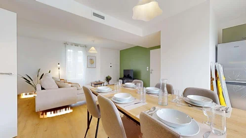 Özel oda konumu 32 Rue Tarissan, 31400 Toulouse, France, 9 18 görüntüsü