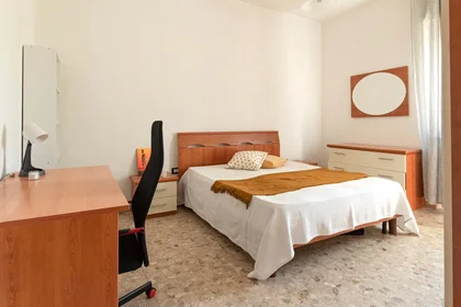 Stanza privata in Via Gioacchino da Fiore, 13, 65127 Pescara PE, Italia, immagine 2 di 11