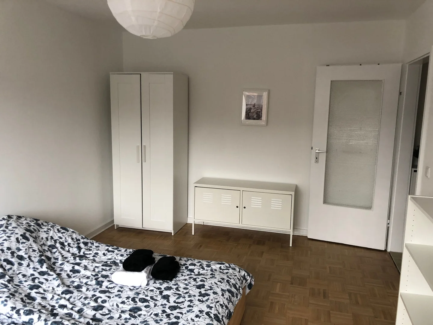 Chambre confortable pour étudiants disponible dans