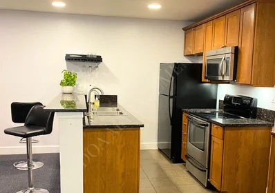 Entire apartment at Roebling Avenue, image 1 of 7