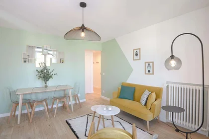 Quarto privado em 45 Bd du Président Wilson, 06600 Antibes, France, imagem 5 de 8