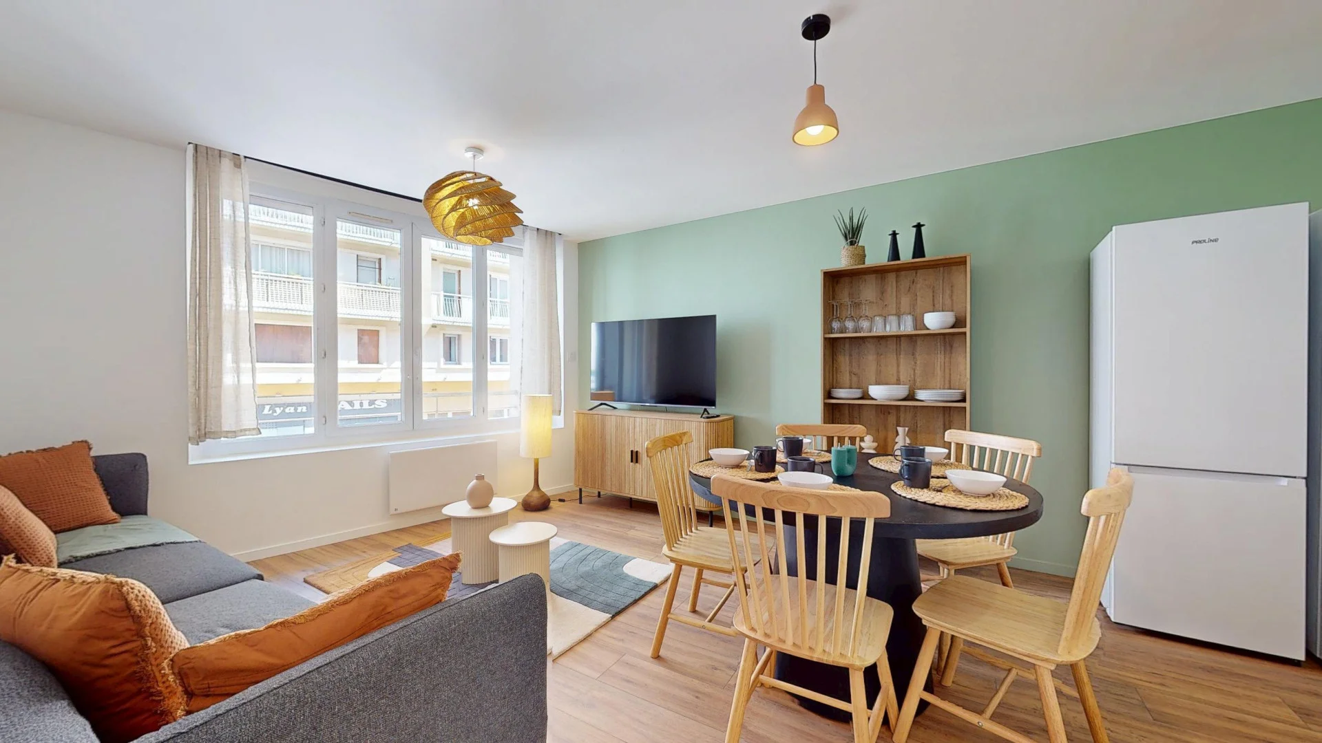 Habitación en apartamento estudiantil en alquiler en , completamente amueblado