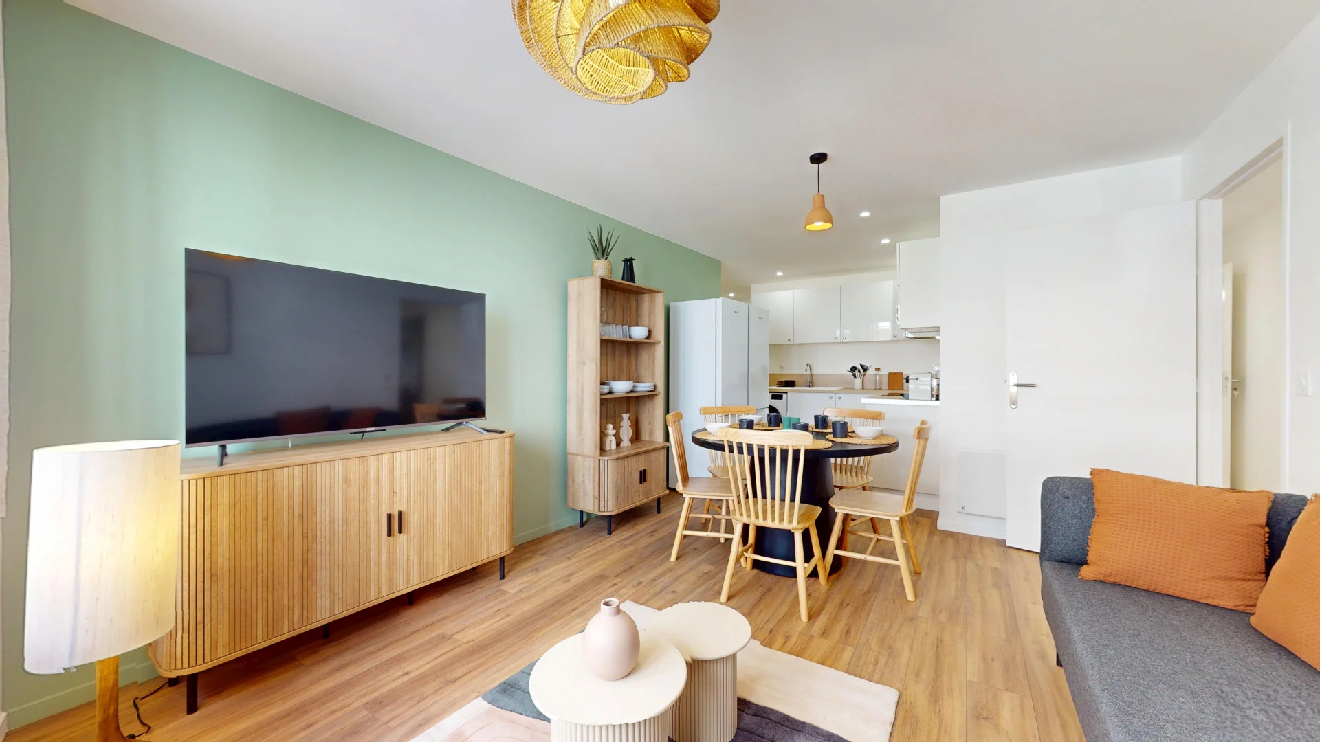 Habitación asequible para estudiantes con buena iluminación en 
