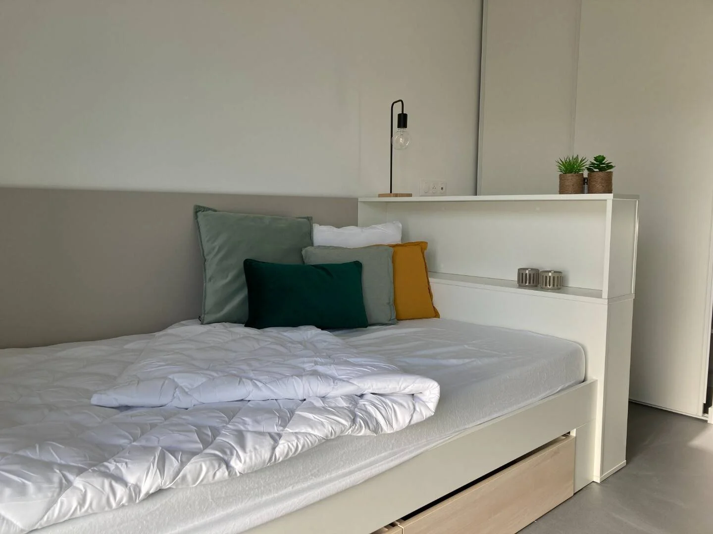 Quarto de estudante económico com localização conveniente em 