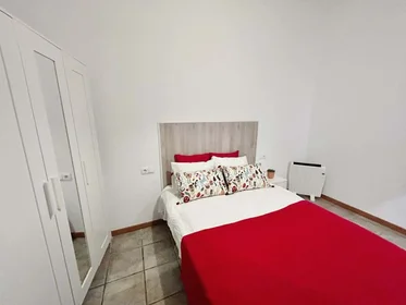 Private room at Carrer d'Avinyó, 24, Ciutat Vella, 08002 Barcelona, Spain, image 1 of 35