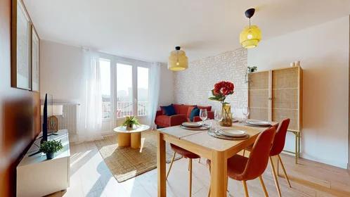 Privatzimmer in der 5 Rue Longefer, bild 1 von 10