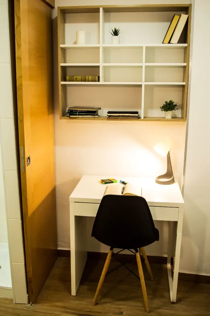 Minimalist student studio in  with efficient layout