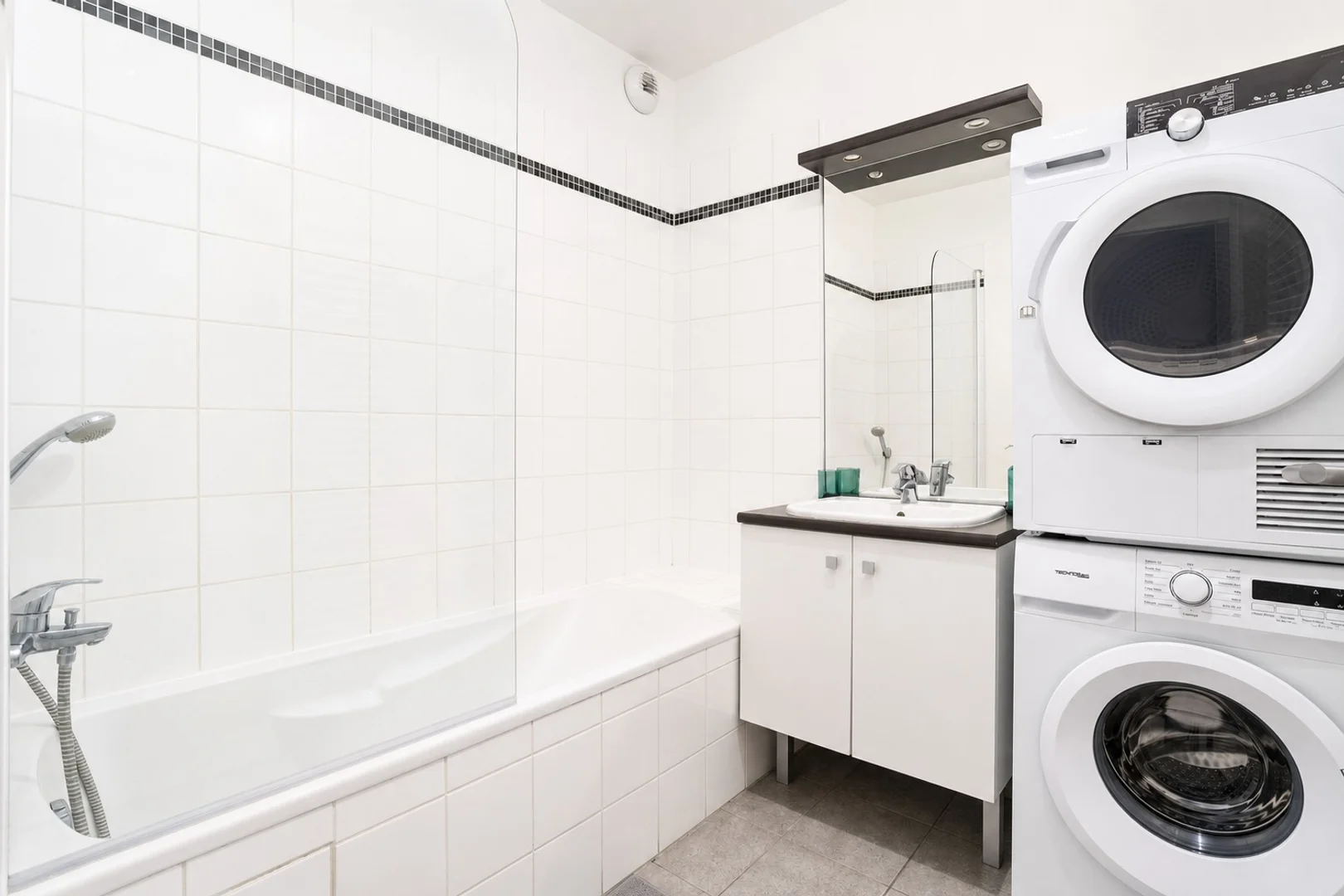 Habitación estudiantil económica con ubicación conveniente en 