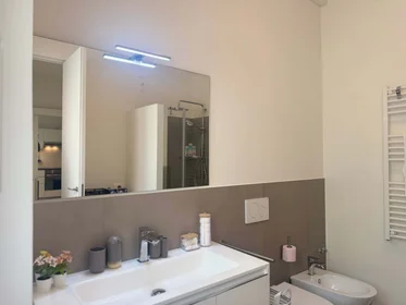 Evin tamamı konumu Via Copernico, 57, 20125 Milano MI, Italia, 10 14 görüntüsü