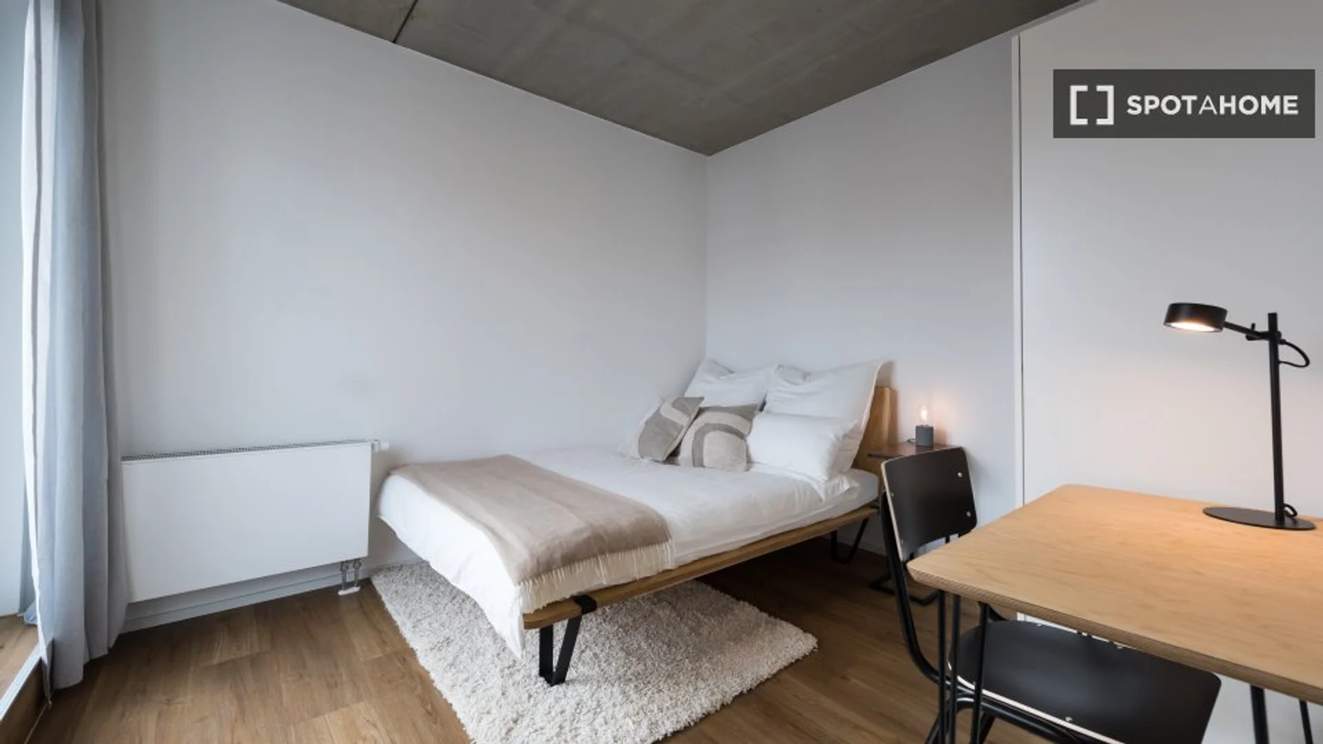 Chambre d'étudiant bon marché à proximité du campus dans 