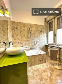 Private room at Via Milano, image 14 of 15