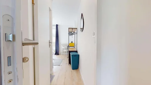 Chambre privée à 11 Rue Louis Antoine Bougainville, 31400 Toulouse, France, image 2 de 15