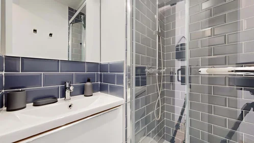 Chambre privée à 11 Rue Louis Antoine Bougainville, 31400 Toulouse, France, image 3 de 15