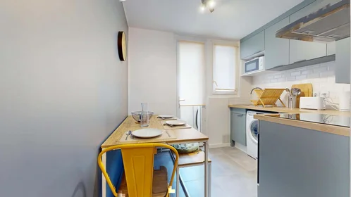 Chambre privée à 11 Rue Louis Antoine Bougainville, 31400 Toulouse, France, image 10 de 15