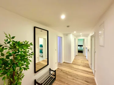 Private room at Hindelangstraße, 81475 München-Thalkirchen-Obersendling-Forstenried-Fürstenried-Solln, Germany, image 5 of 10