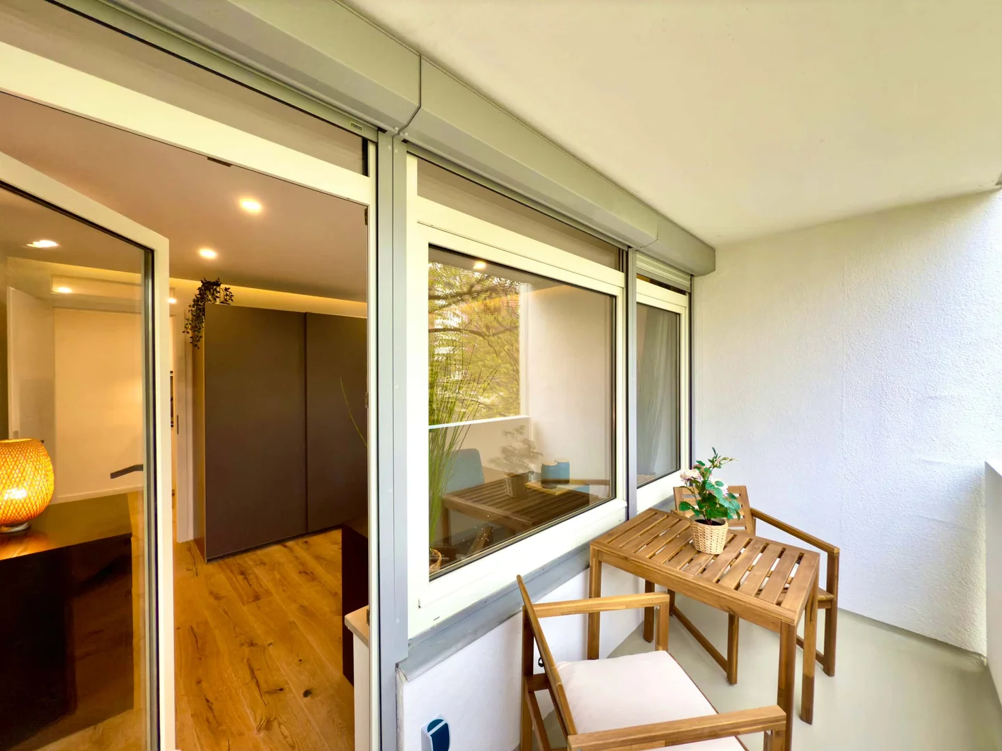 Functional student room perfect for studying in 