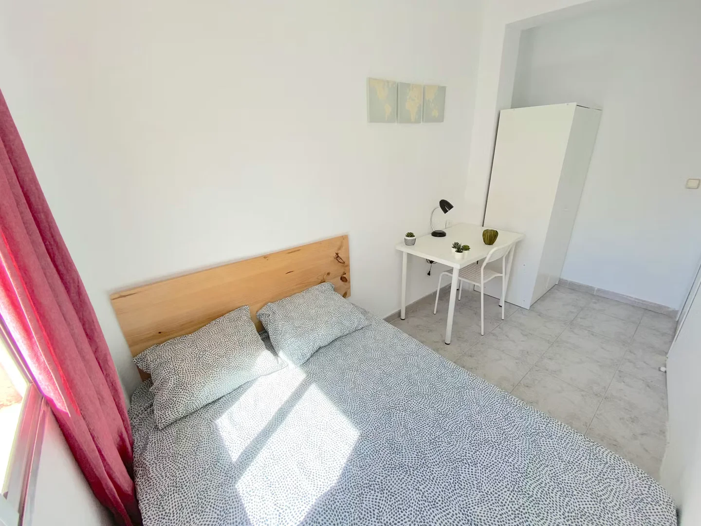 Quarto acolhedor para estudantes disponível em 