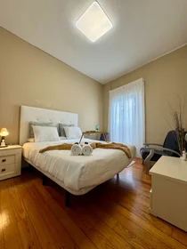 Habitación privada en Rúa Urzaiz , 154, imagen 10 de 22