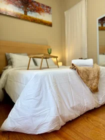 Privatzimmer in der Rúa Urzaiz , 154, bild 1 von 22