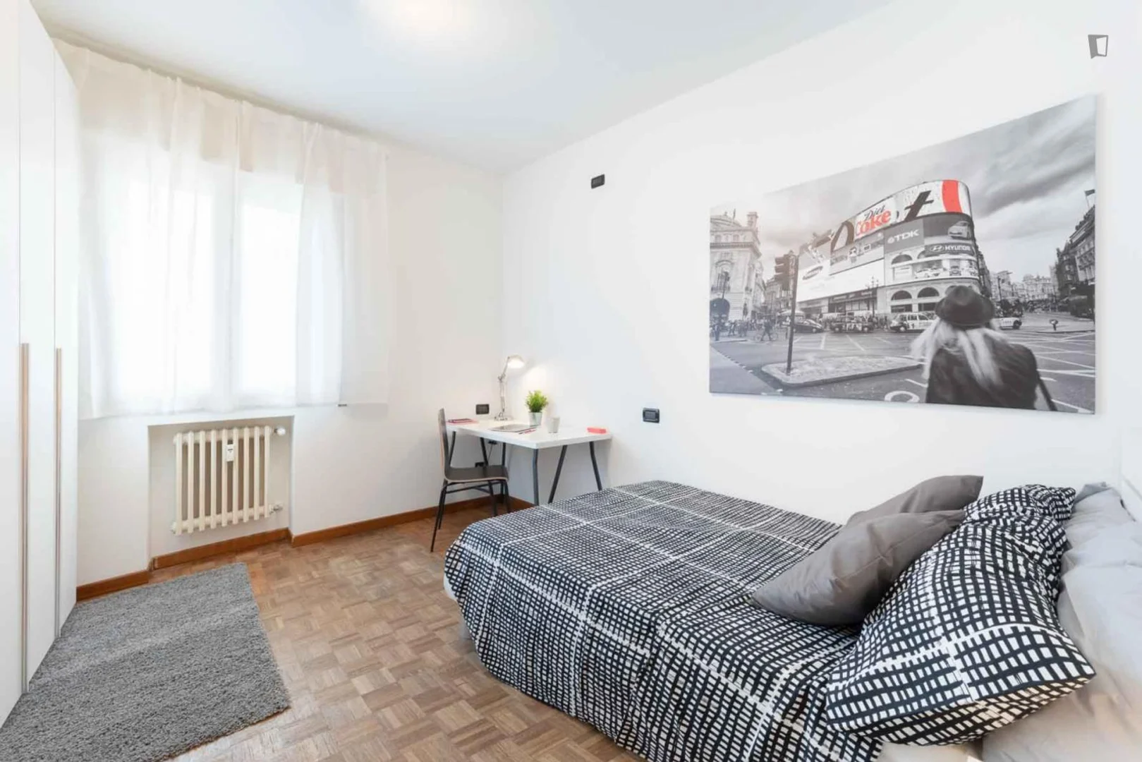 'de öğrenci dairesinde, tamamen mobilyalı kiralık oda