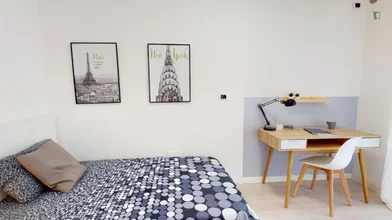 Quarto privado em Via Moretto da Brescia, imagem 1 de 10