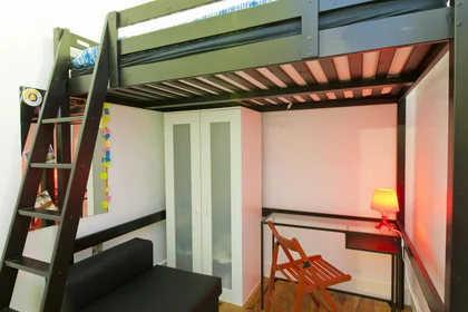 Private room at Rua José Falcão, image 2 of 20