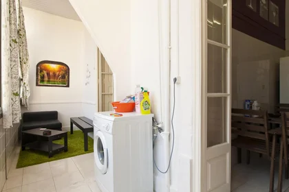 Private room at Rua José Falcão, image 11 of 20