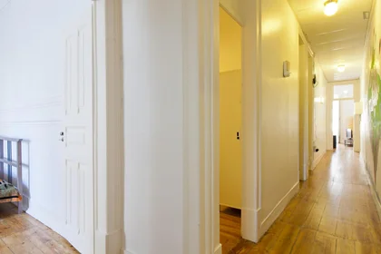 Private room at Rua José Falcão, image 18 of 20