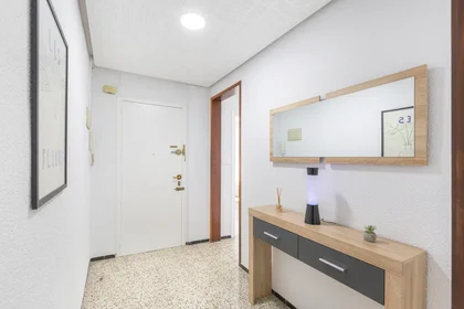 Chambre privée à Carrer Sant Vicent 16, image 3 de 11