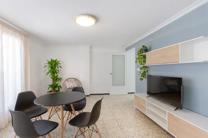 Chambre privée à Carrer Sant Vicent 16, image 7 de 11