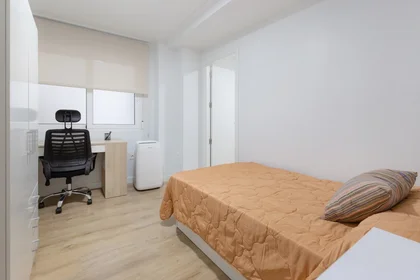 Habitación privada en Carrer Solars 10, imagen 1 de 9