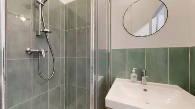 Entire apartment at 46 Rue Jean de Bernardy, 13001 Marseille, France, image 5 of 21