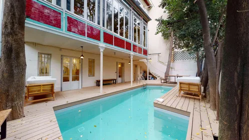 Entire apartment at 46 Rue Jean de Bernardy, 13001 Marseille, France, image 6 of 21