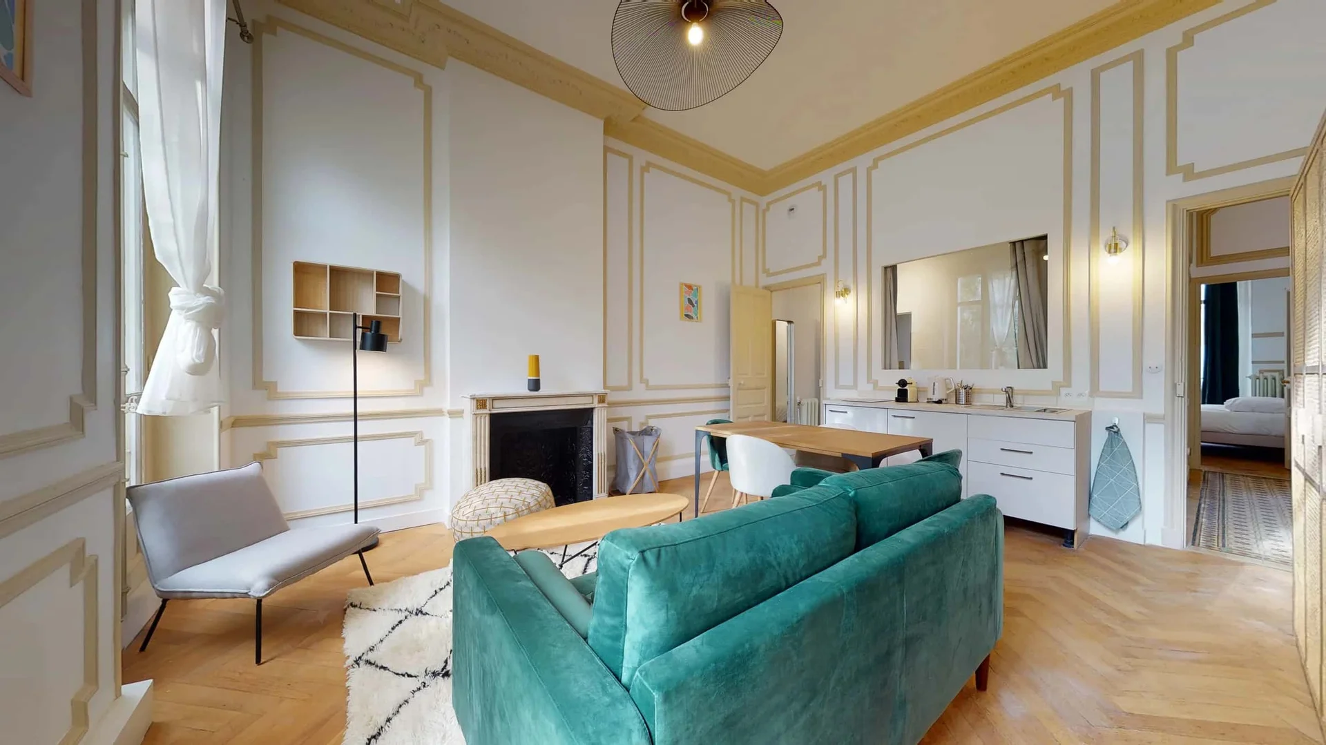 46 Rue Jean de Bernardy, 13001 Marseille, France
