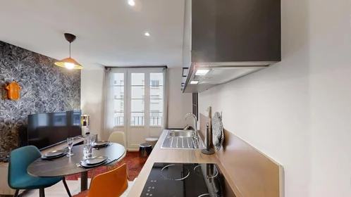 Private room at 4 Bd Voltaire, 35000 Rennes, France, image 15 of 21