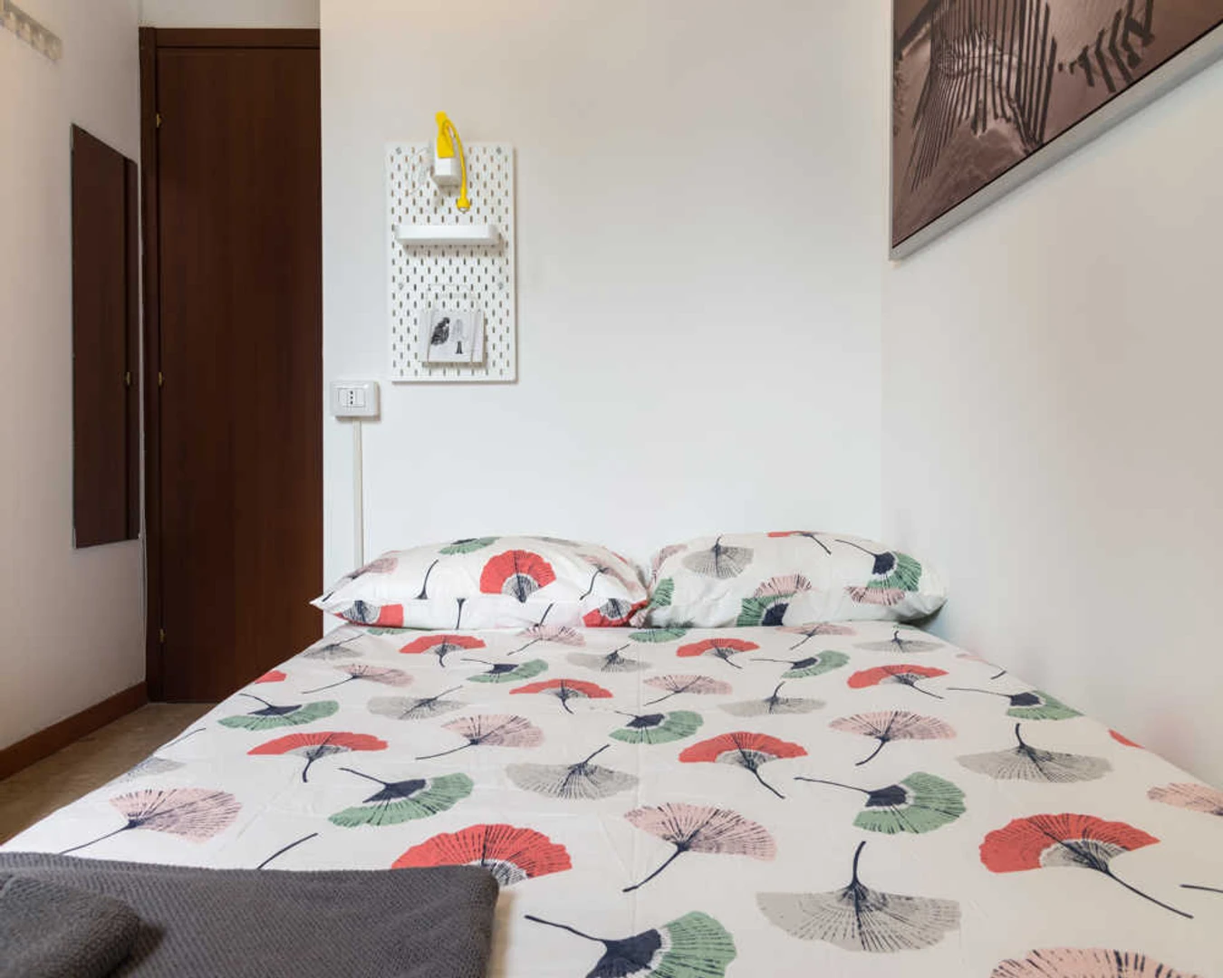 Confortevole e spaziosa stanza per studenti in 