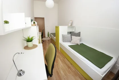 Habitación privada en Běhounská 4, imagen 1 de 6