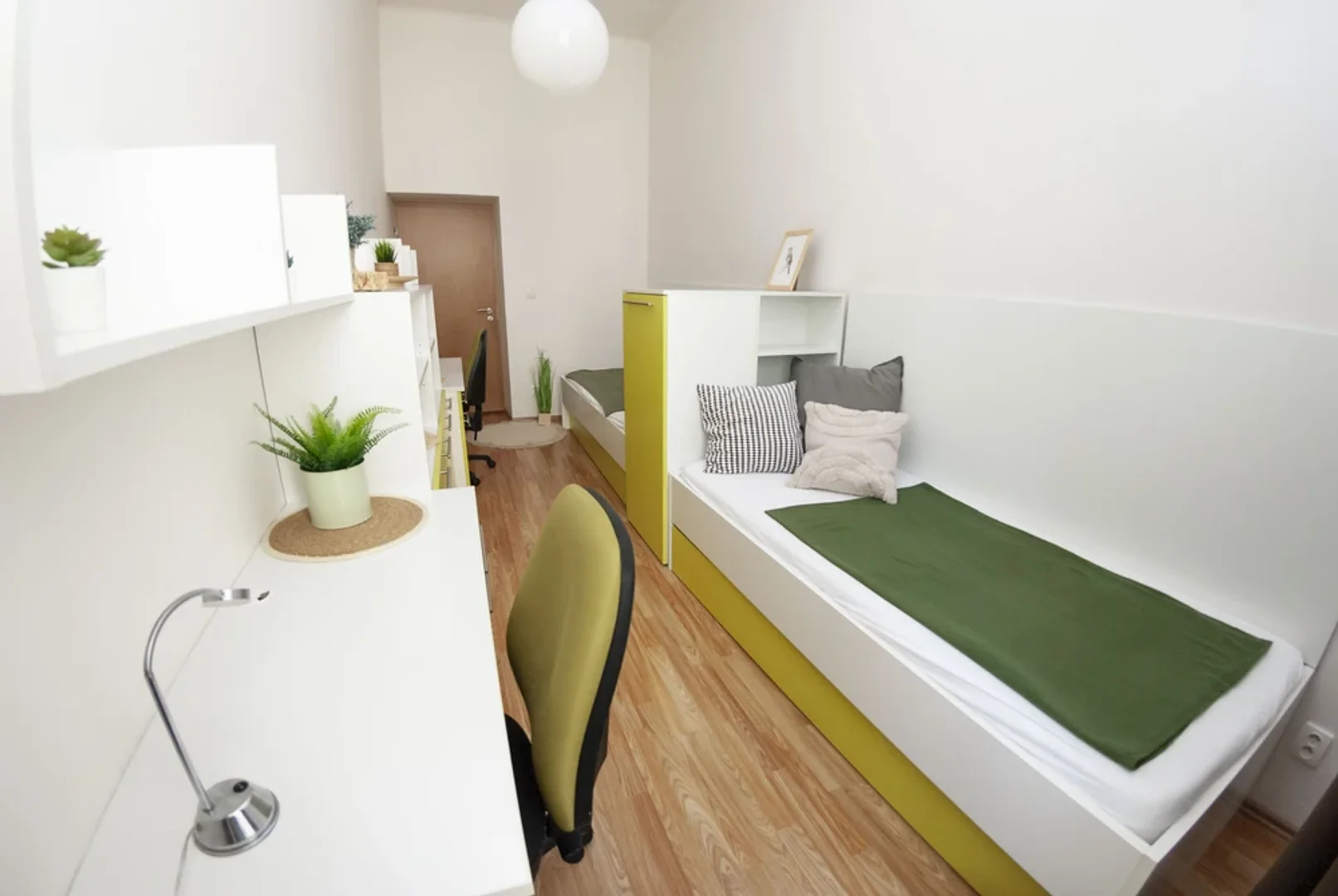 Habitación estudiantil económica con ubicación conveniente en 