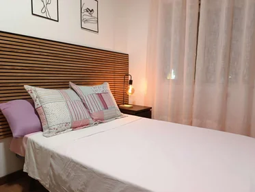 Quarto privado em Calle Real Vieja, imagem 1 de 10
