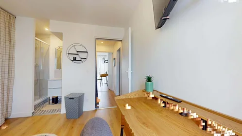 Habitación privada en 14 Rue Léo Ferré, 33600 Pessac, France, imagen 10 de 21