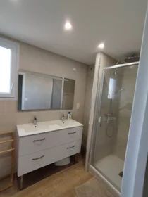 Quarto privado em Boulevard Robespierre, imagem 9 de 21